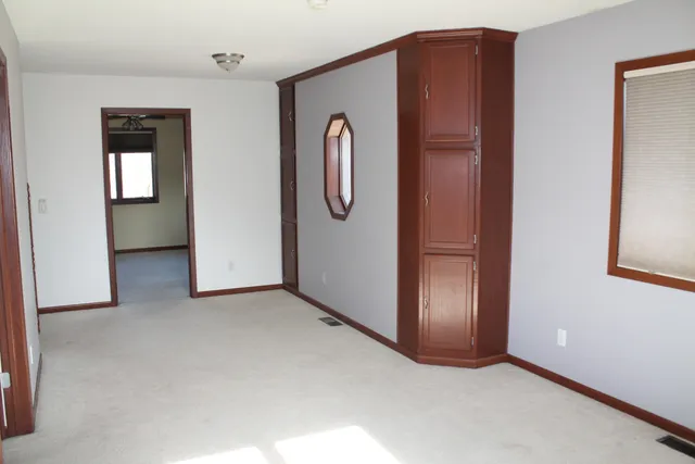 $299,900 | 2027 Charles Street, La Crosse, WI 54603