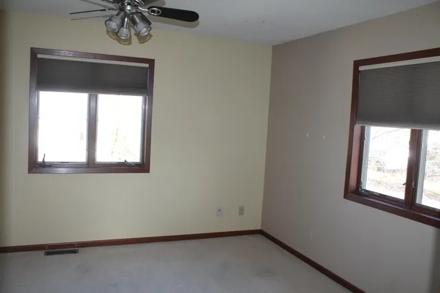 $299,900 | 2027 Charles Street, La Crosse, WI 54603