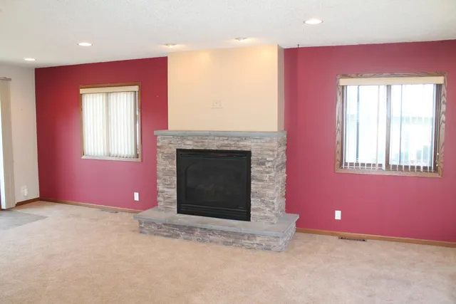 $299,900 | 2027 Charles Street, La Crosse, WI 54603