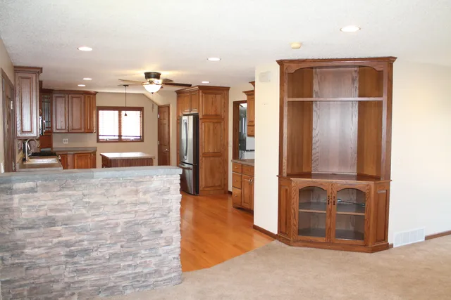 $299,900 | 2027 Charles Street, La Crosse, WI 54603