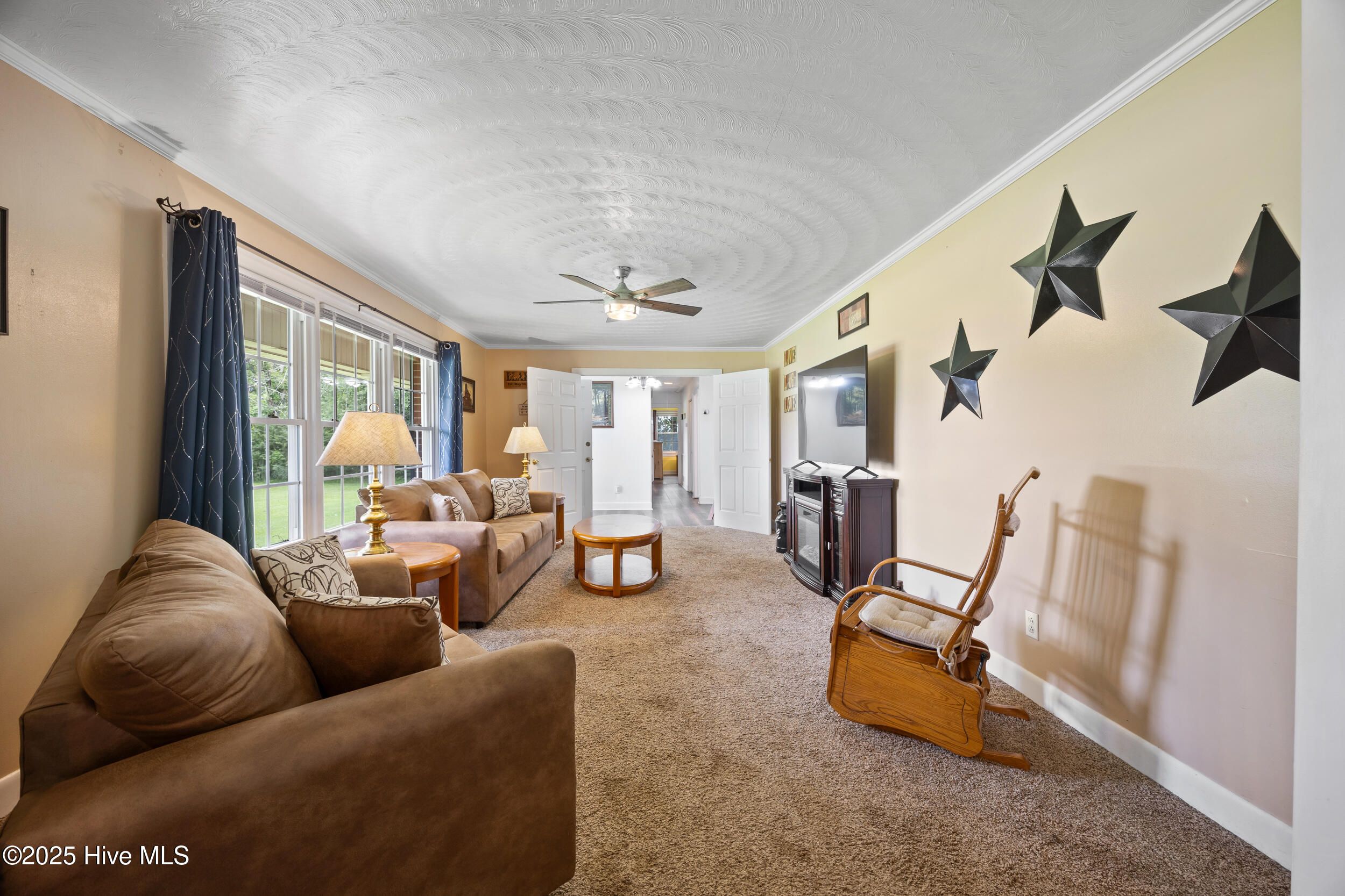 304 North Main Street Colerain, NC 27924 - Photo 27 of 52 Living Room