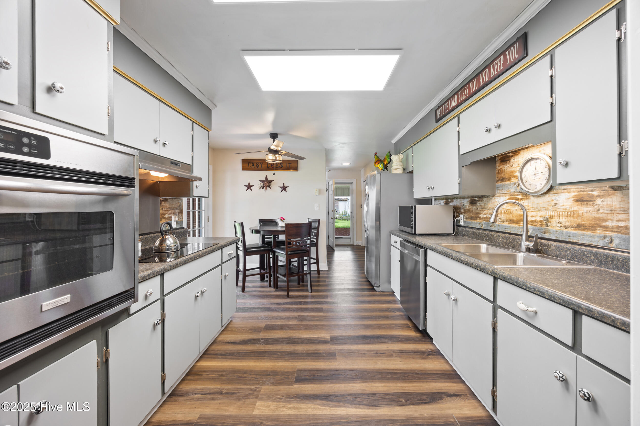 304 North Main Street Colerain, NC 27924 - Photo 31 of 52 Kitchen