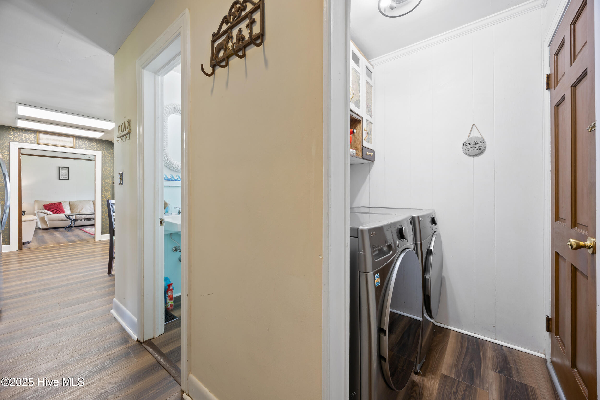 304 North Main Street Colerain, NC 27924 - Photo 37 of 52 Laundry