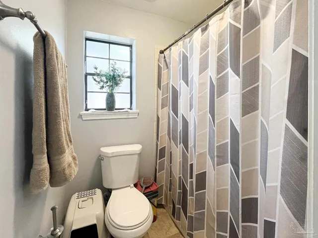 $2,250 | 6843 Lake Charlene Drive, Pensacola, FL 32506