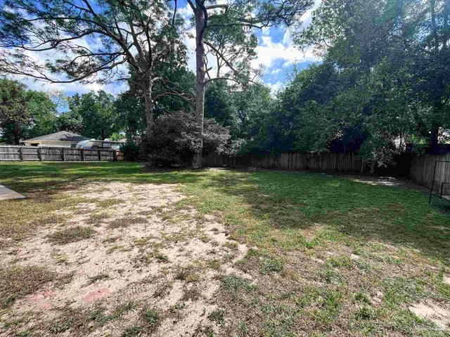 $2,250 | 6843 Lake Charlene Drive, Pensacola, FL 32506