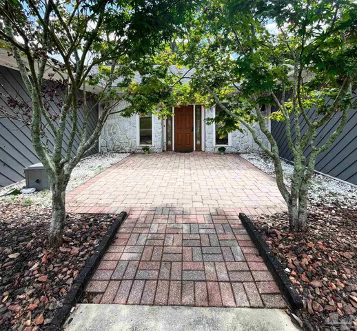 $2,250 | 6843 Lake Charlene Drive, Pensacola, FL 32506