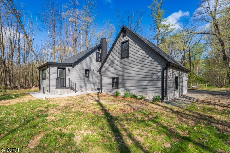347 Zion Road Hillsborough, NJ 08844 - Photo 11 of 44