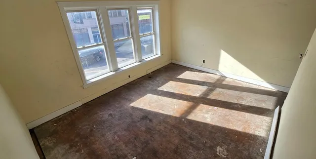 $109,000 | 2442 West 63rd Street, Chicago, IL 60629