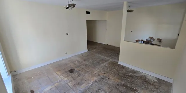 $109,000 | 2442 West 63rd Street, Chicago, IL 60629