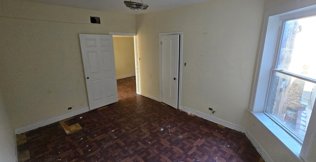 2442 West 63rd Street Chicago, IL 60629 - Photo 10 of 13 a view of empty room with window