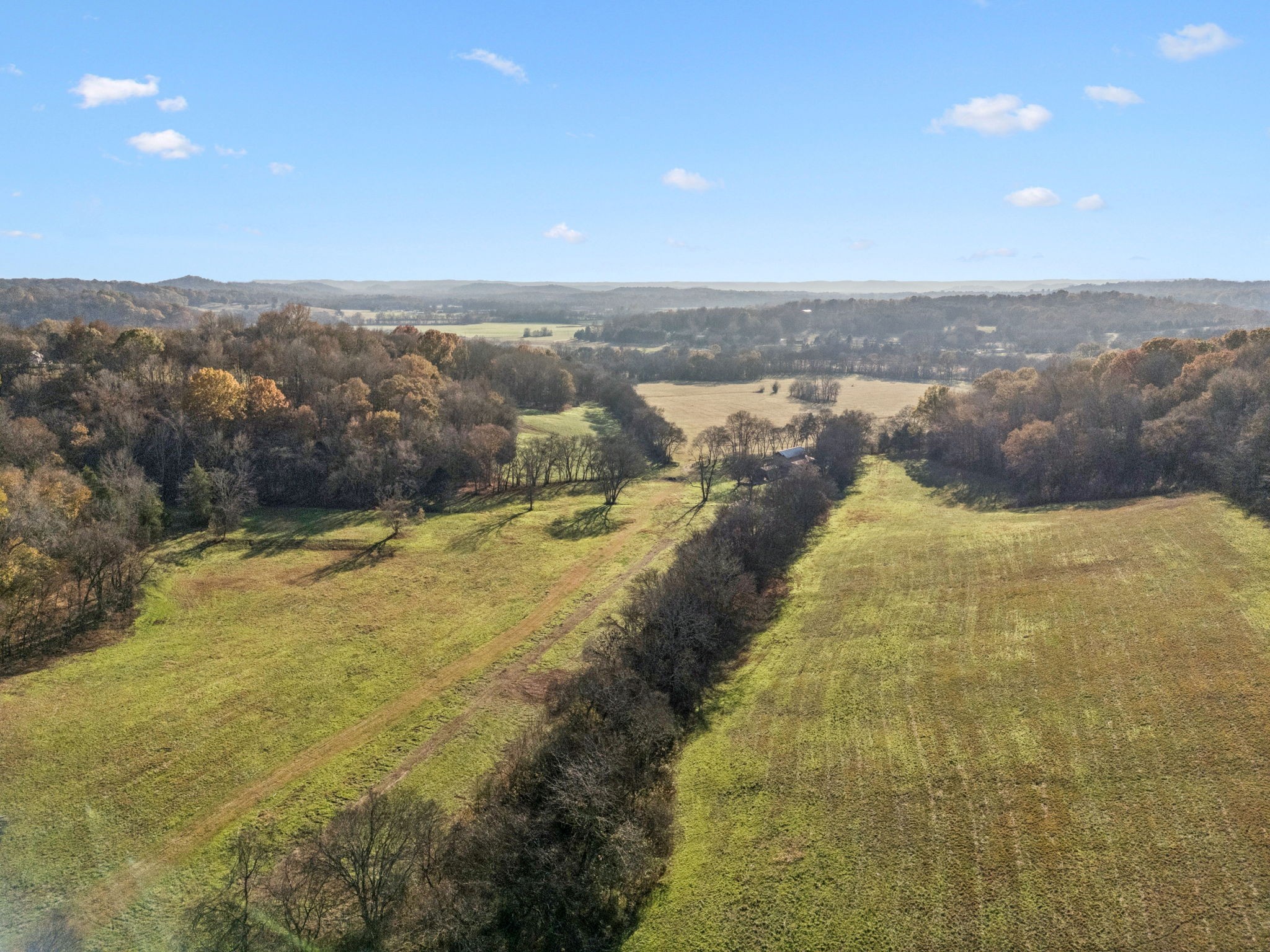 935 Leatherwood Creek Road Pulaski, TN 38478 - Photo 16 of 36 a view of lake and mountain