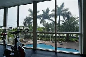 $2,300 | Miami Urban Acres, Miami, FL 33145