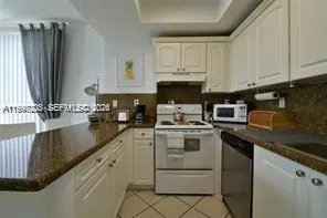 $2,300 | Miami Urban Acres, Miami, FL 33145