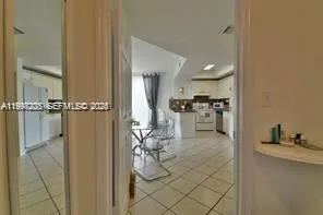 $2,300 | Miami Urban Acres, Miami, FL 33145