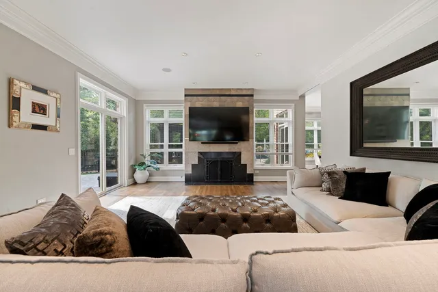 $2,500,000 | 950 Gage Lane, Lake Forest, IL 60045