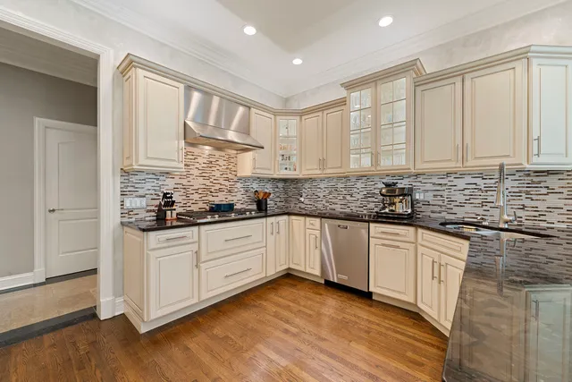 $2,500,000 | 950 Gage Lane, Lake Forest, IL 60045