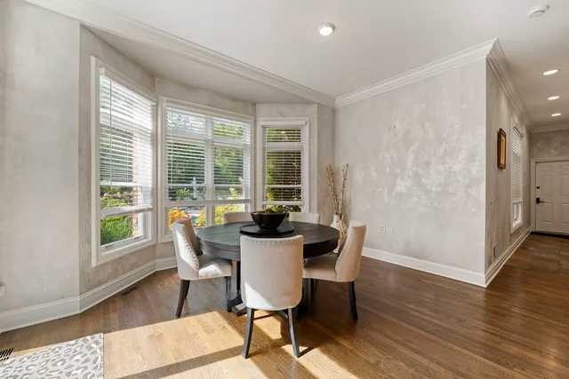 $2,500,000 | 950 Gage Lane, Lake Forest, IL 60045