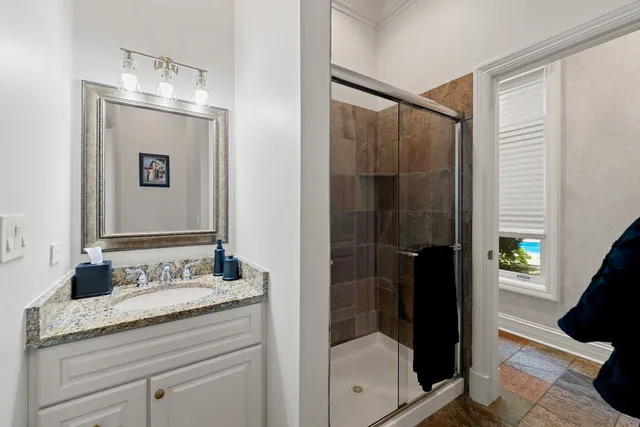 $2,500,000 | 950 Gage Lane, Lake Forest, IL 60045