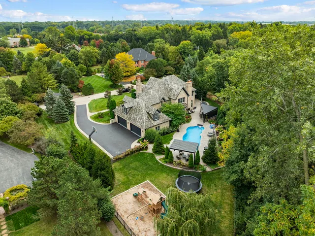 $2,500,000 | 950 Gage Lane, Lake Forest, IL 60045