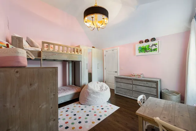 $2,500,000 | 950 Gage Lane, Lake Forest, IL 60045