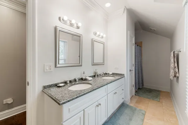 $2,500,000 | 950 Gage Lane, Lake Forest, IL 60045