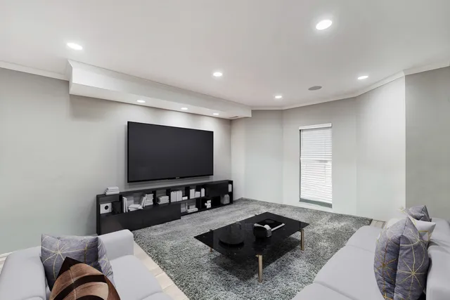 $2,500,000 | 950 Gage Lane, Lake Forest, IL 60045