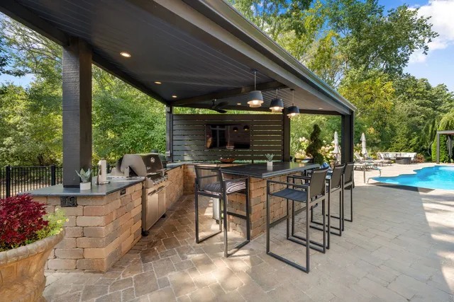 $2,500,000 | 950 Gage Lane, Lake Forest, IL 60045