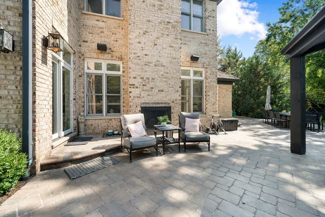 $2,500,000 | 950 Gage Lane, Lake Forest, IL 60045