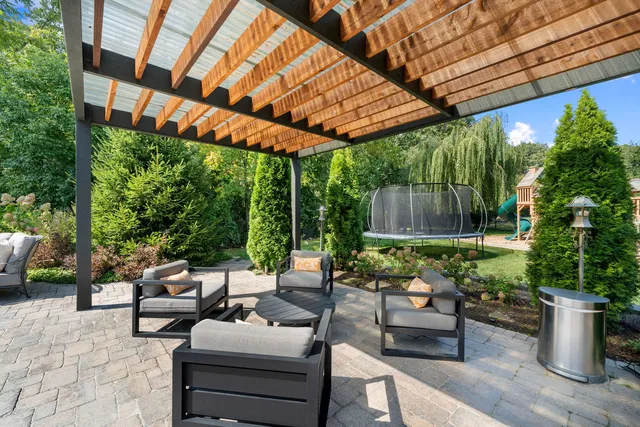 $2,500,000 | 950 Gage Lane, Lake Forest, IL 60045