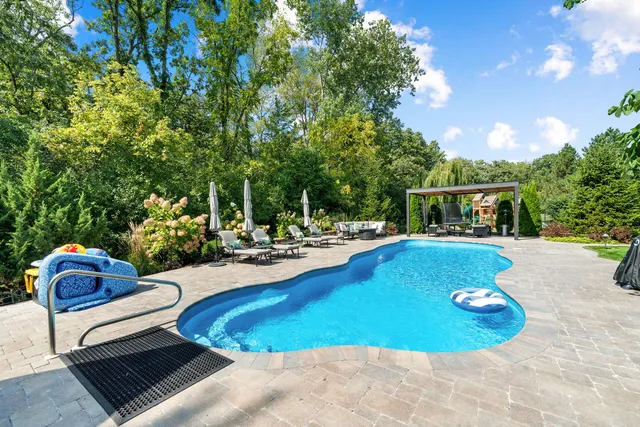 $2,500,000 | 950 Gage Lane, Lake Forest, IL 60045