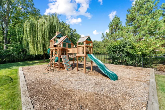 $2,500,000 | 950 Gage Lane, Lake Forest, IL 60045