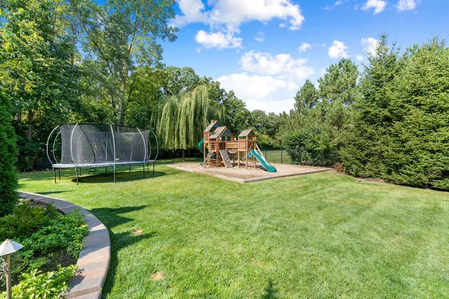 $2,500,000 | 950 Gage Lane, Lake Forest, IL 60045