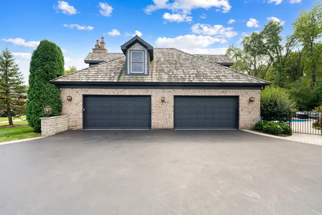 $2,500,000 | 950 Gage Lane, Lake Forest, IL 60045