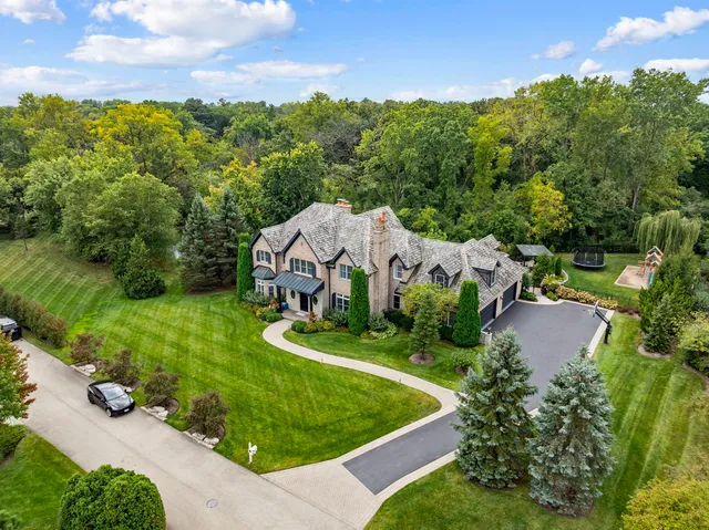 $2,500,000 | 950 Gage Lane, Lake Forest, IL 60045
