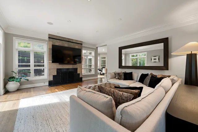 $2,500,000 | 950 Gage Lane, Lake Forest, IL 60045