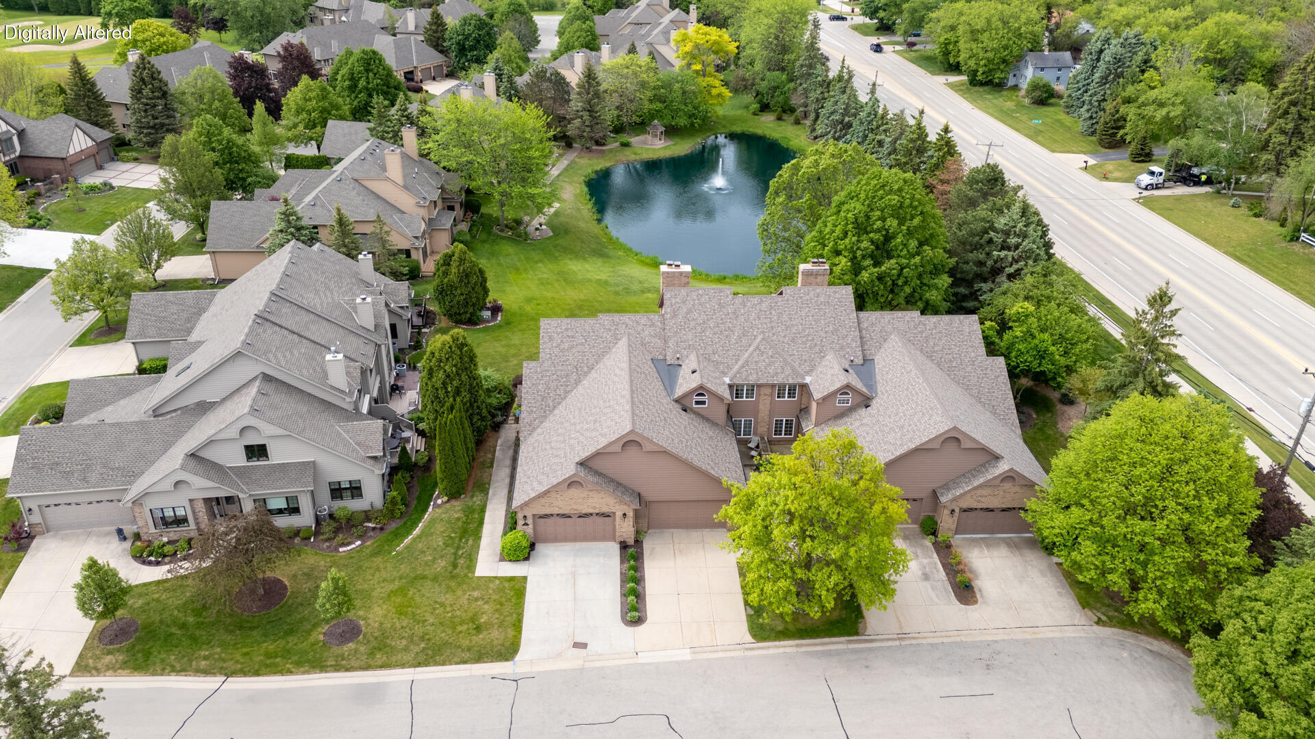 7519 Mallory Way Franklin, WI 53132 - Photo 3 of 35 Ariel View