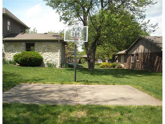 499 Ridge Road Greenwood, IN 46142 - Photo 14 of 16 Gallery Image 14