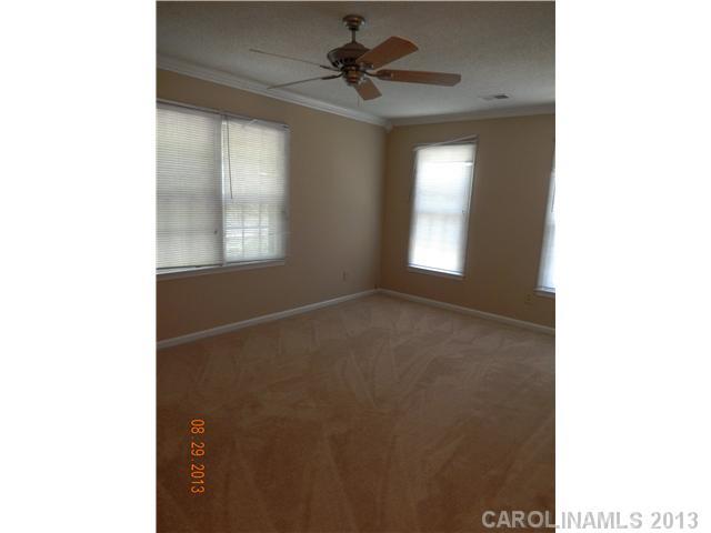 8637 Stoneface Road Charlotte, NC 28214 - Photo 7 of 10 Gallery Image 7