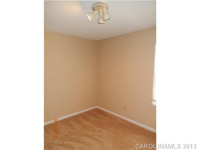 8637 Stoneface Road Charlotte, NC 28214 - Photo 8 of 10 Gallery Image 8
