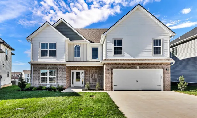 $449,900 | 370 Kingland Lane, Clarksville, TN 37043