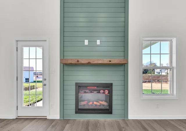 $449,900 | 370 Kingland Lane, Clarksville, TN 37043