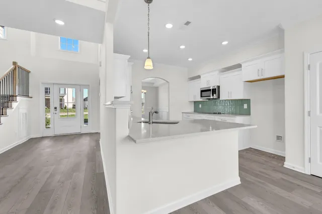 $449,900 | 370 Kingland Lane, Clarksville, TN 37043