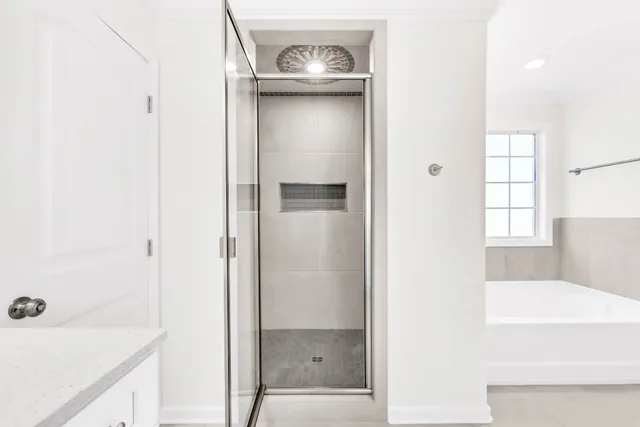 $449,900 | 370 Kingland Lane, Clarksville, TN 37043