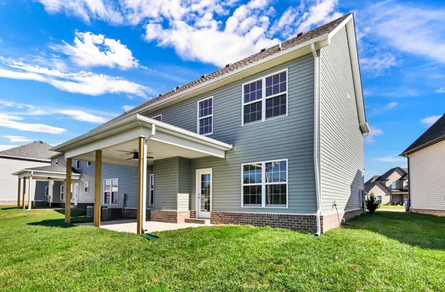 $449,900 | 370 Kingland Lane, Clarksville, TN 37043