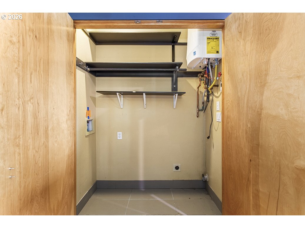 622 South Nevada Street, Unit D Portland, OR 97219 - Photo 29 of 37 a view of storage and utility room