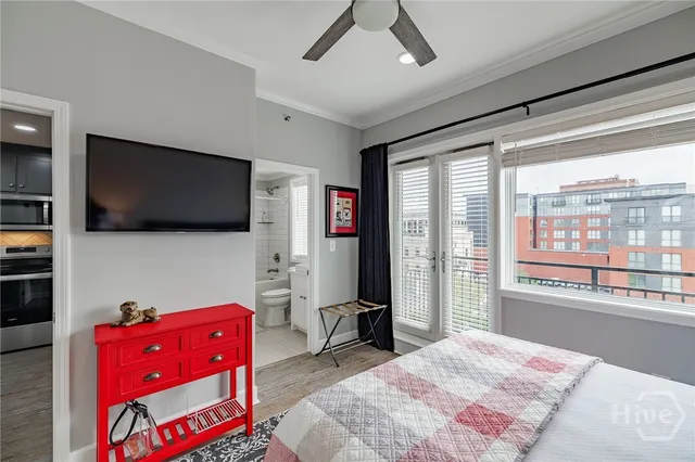 $950,000 | 250 West Broad Street, Unit 811, Athens, GA 30601