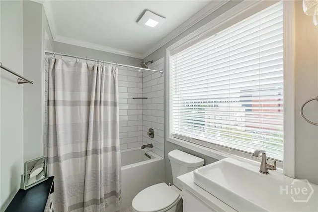 $950,000 | 250 West Broad Street, Unit 811, Athens, GA 30601