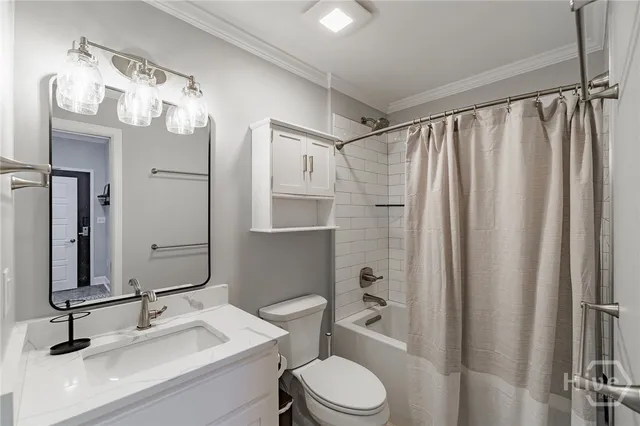 $950,000 | 250 West Broad Street, Unit 811, Athens, GA 30601