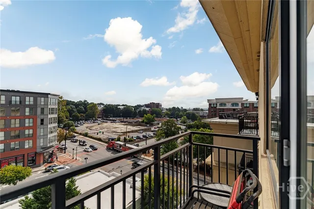 $950,000 | 250 West Broad Street, Unit 811, Athens, GA 30601