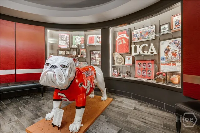 $950,000 | 250 West Broad Street, Unit 811, Athens, GA 30601